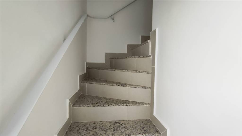 Casa à venda com 2 quartos, 49m² - Foto 6
