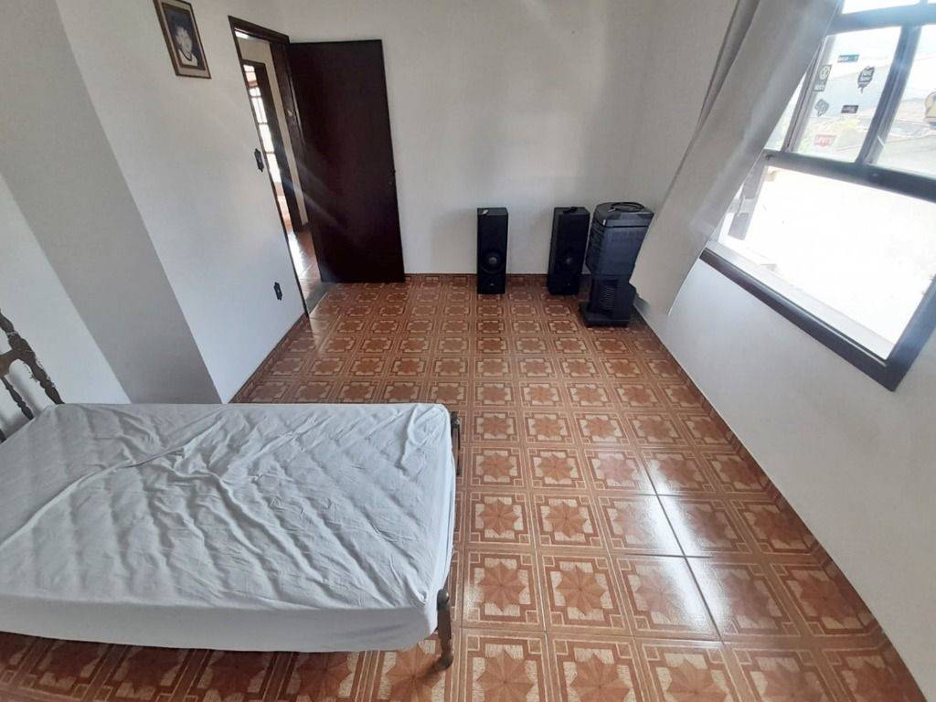 Casa, 3 quartos, 250 m² - Foto 22