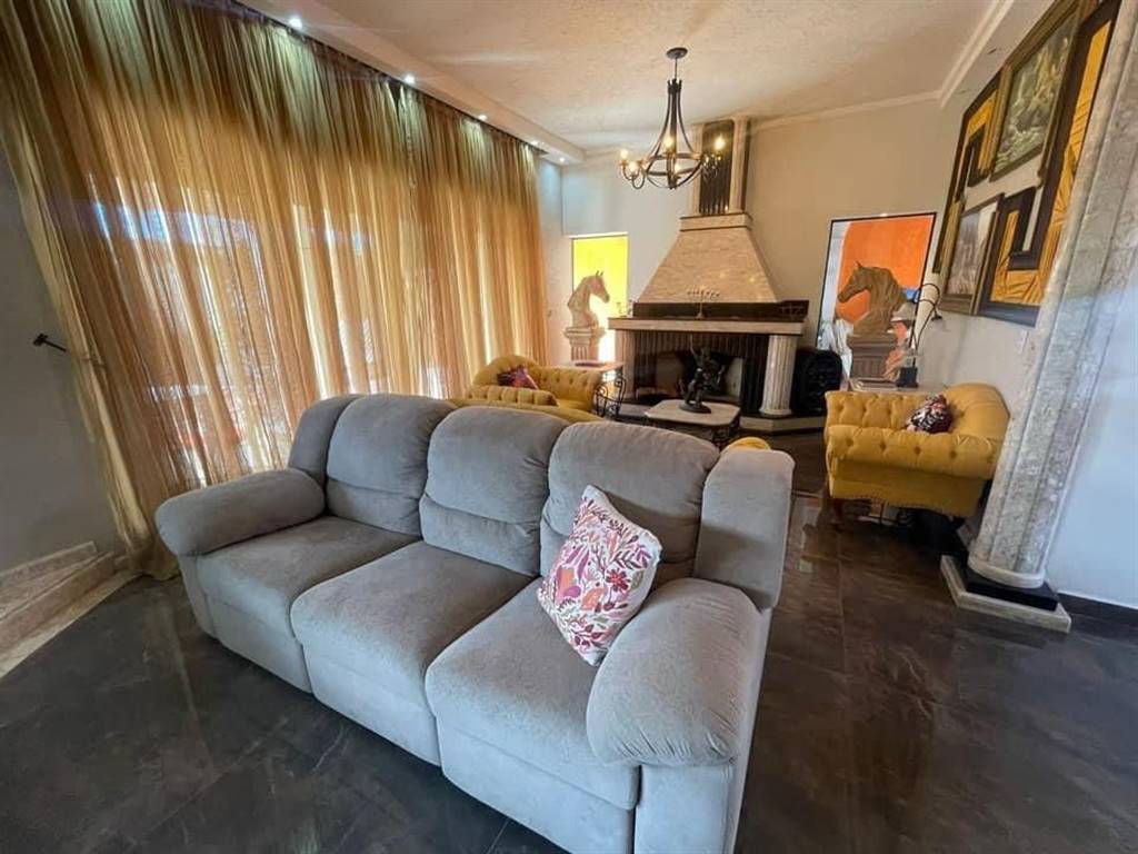 Casa, 3 quartos, 232 m² - Foto 4