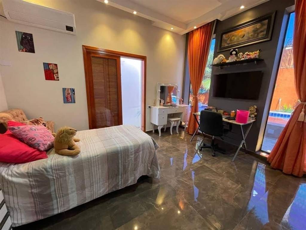 Casa, 3 quartos, 232 m² - Foto 14