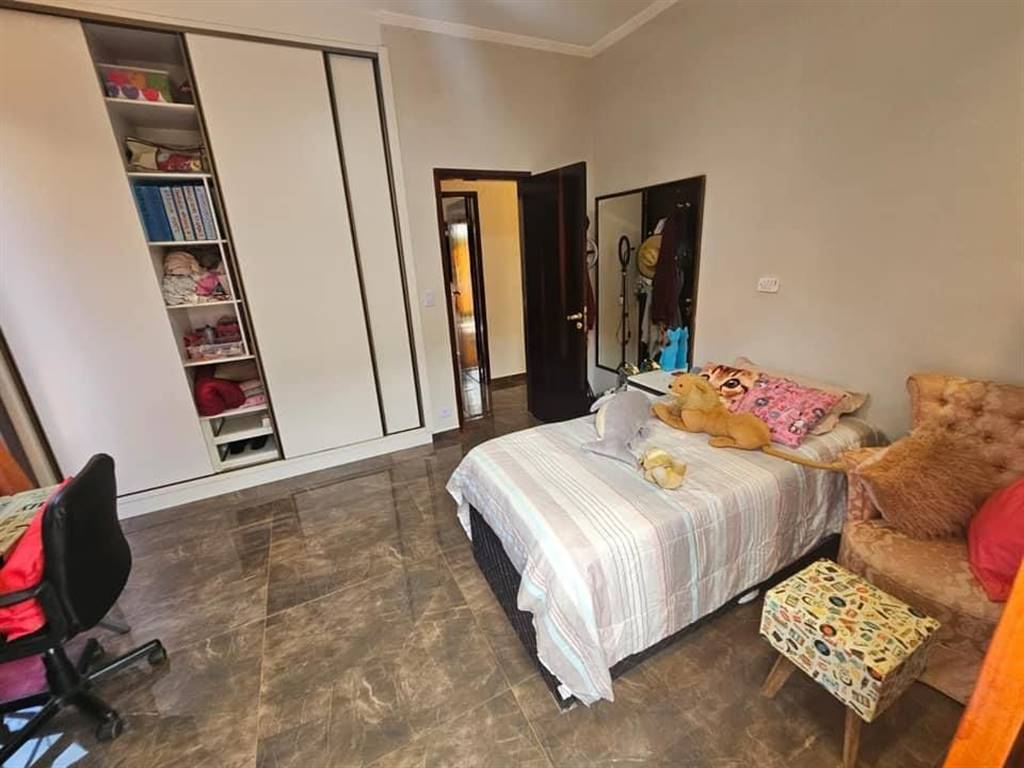 Casa, 3 quartos, 232 m² - Foto 15