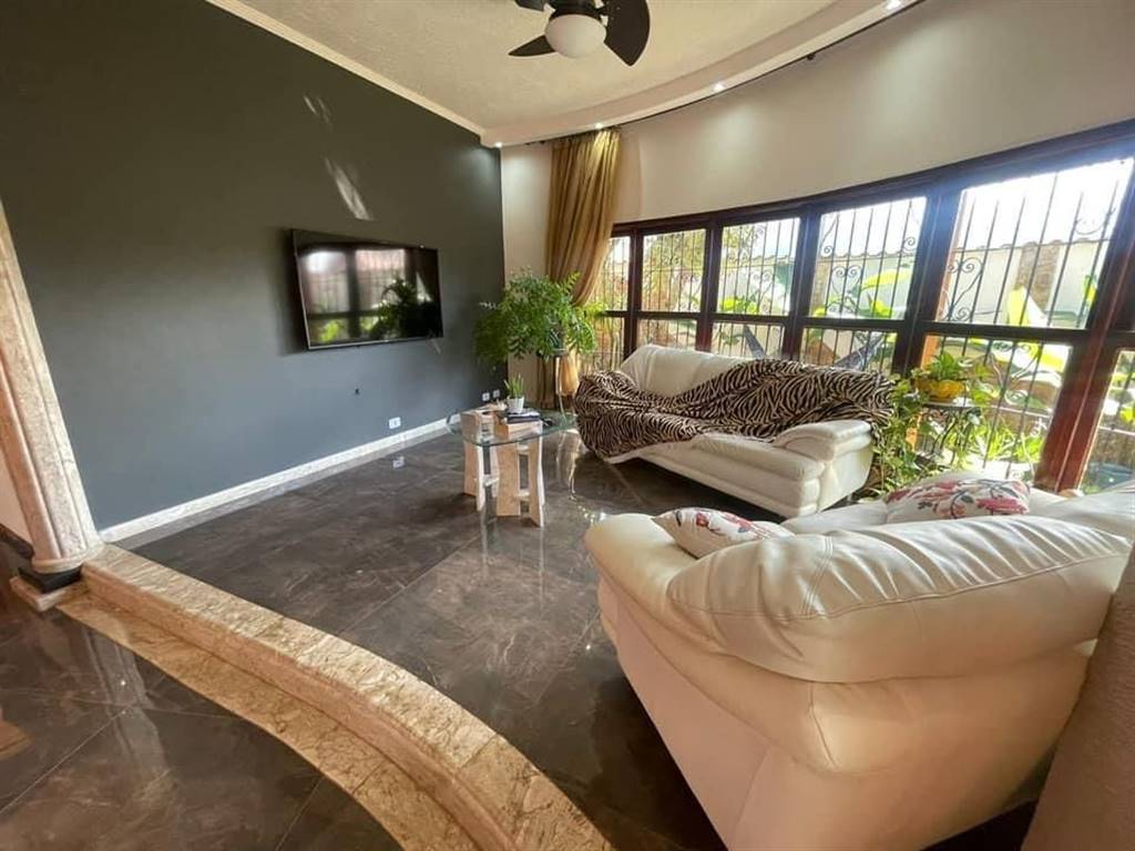 Casa, 3 quartos, 232 m² - Foto 6