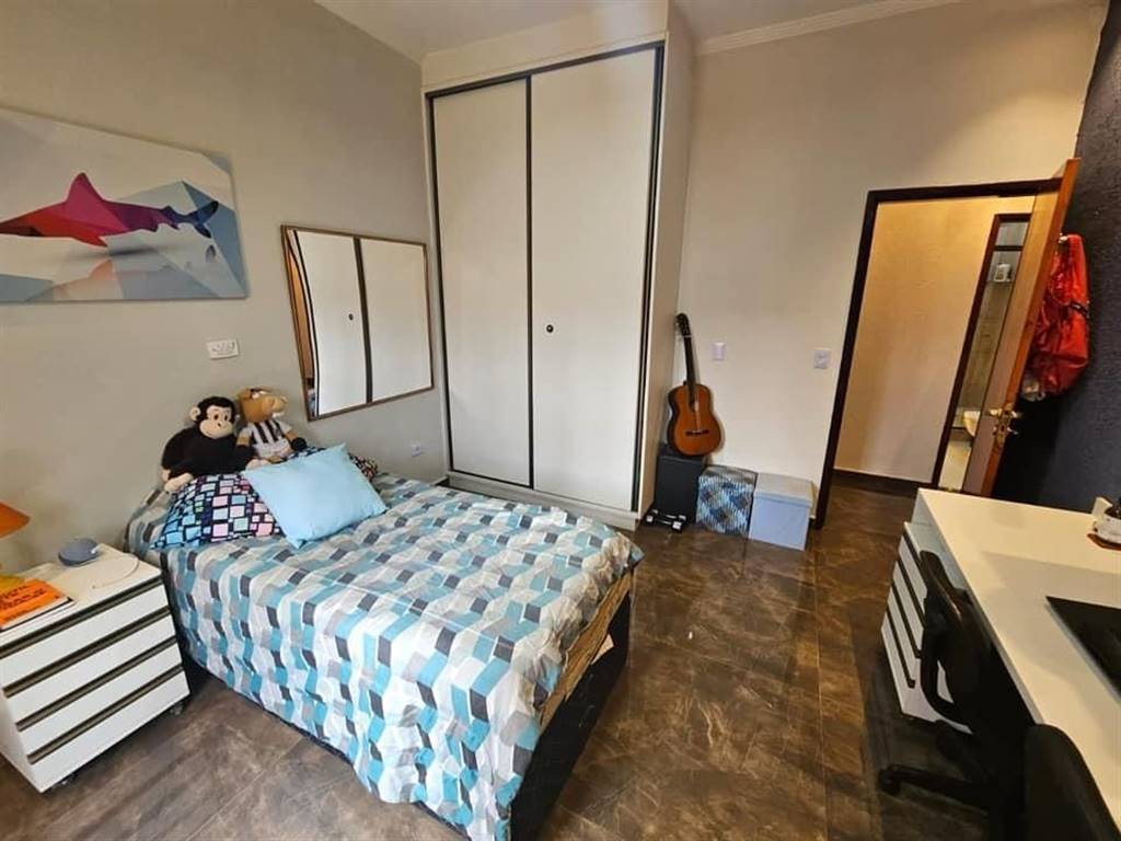 Casa, 3 quartos, 232 m² - Foto 12