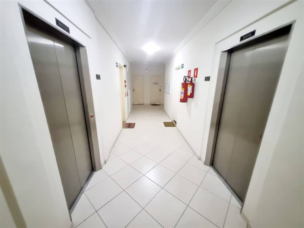 Apartamento para alugar com 2 quartos, 73m² - Foto 5