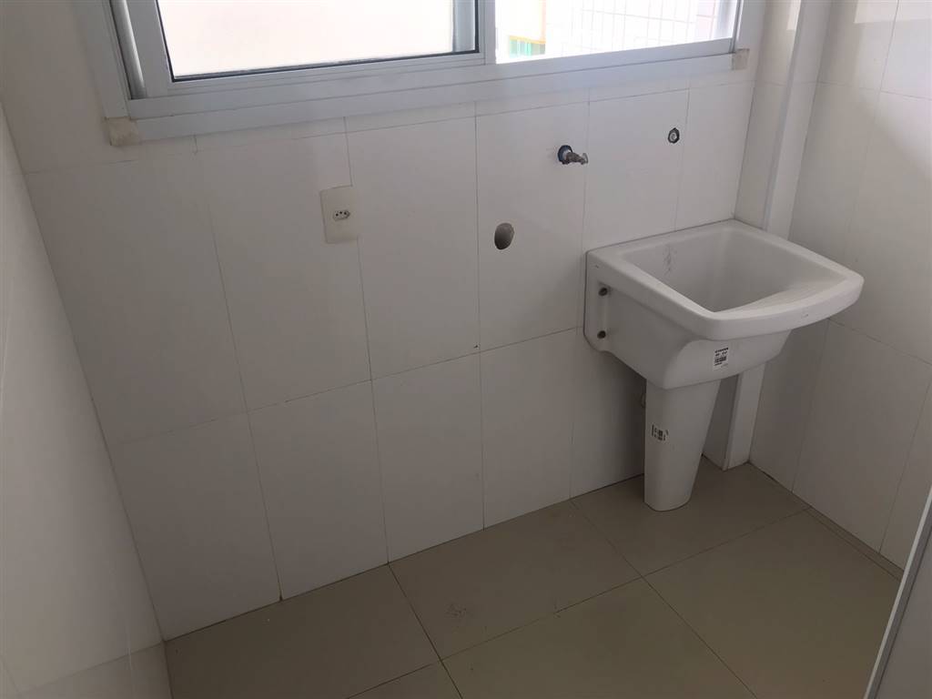 Apartamento para alugar com 2 quartos, 95m² - Foto 18