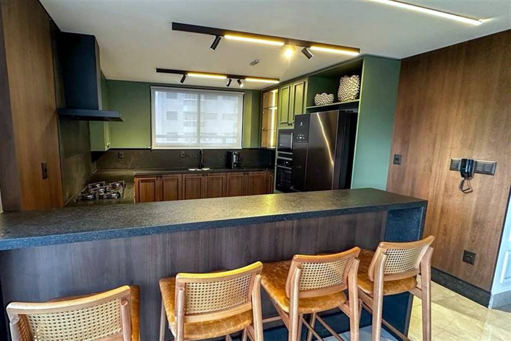 Cobertura, 4 quartos, 213 m² - Foto 2