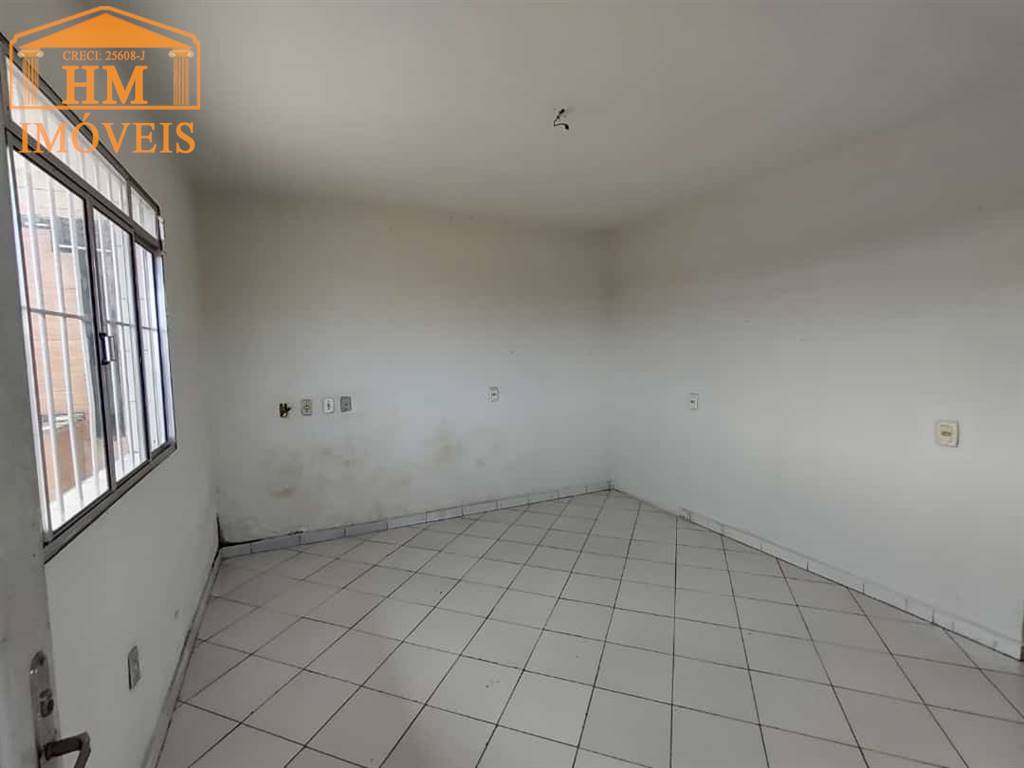 Casa à venda com 2 quartos, 85m² - Foto 1