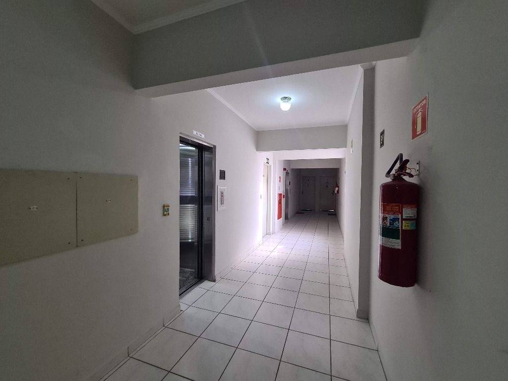 Apartamento à venda com 1 quarto, 53m² - Foto 30