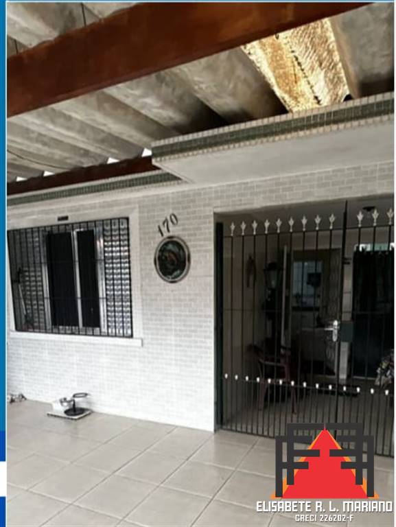 Casa à venda com 2 quartos, 98m² - Foto 1