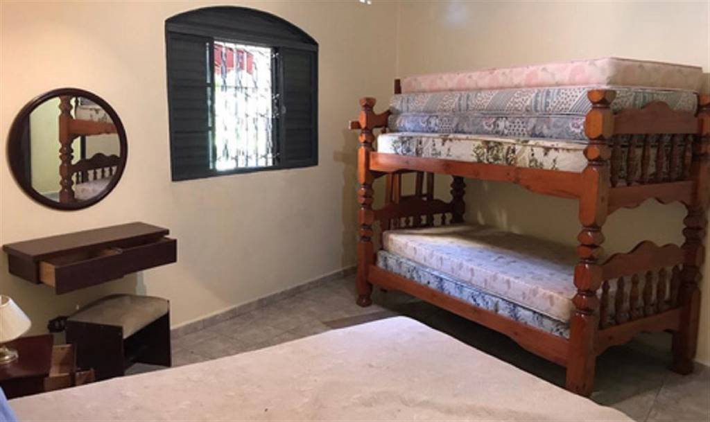 Casa para alugar com 4 quartos, 300m² - Foto 5