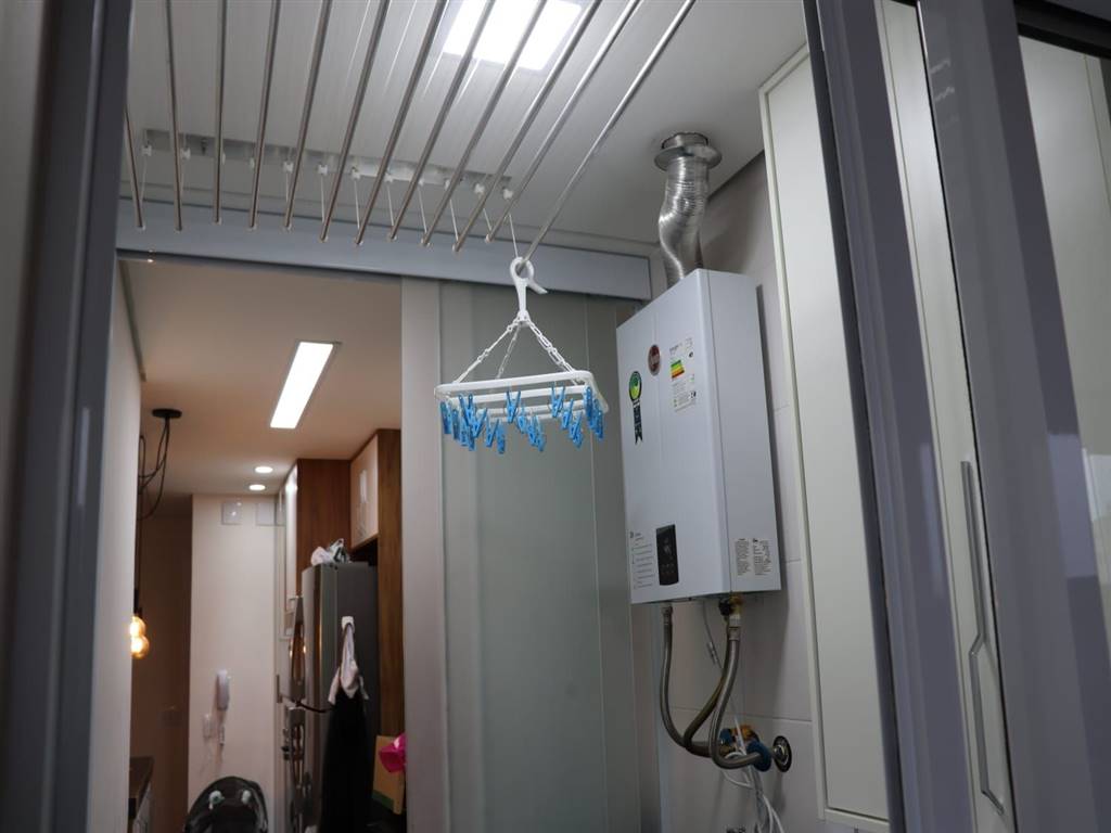Apartamento à venda com 3 quartos, 80m² - Foto 2