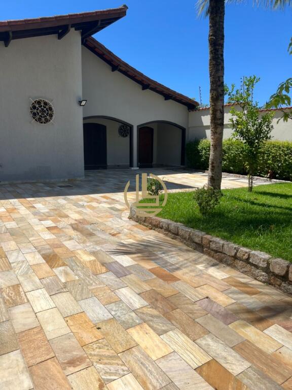 Casa, 4 quartos, 266 m² - Foto 2