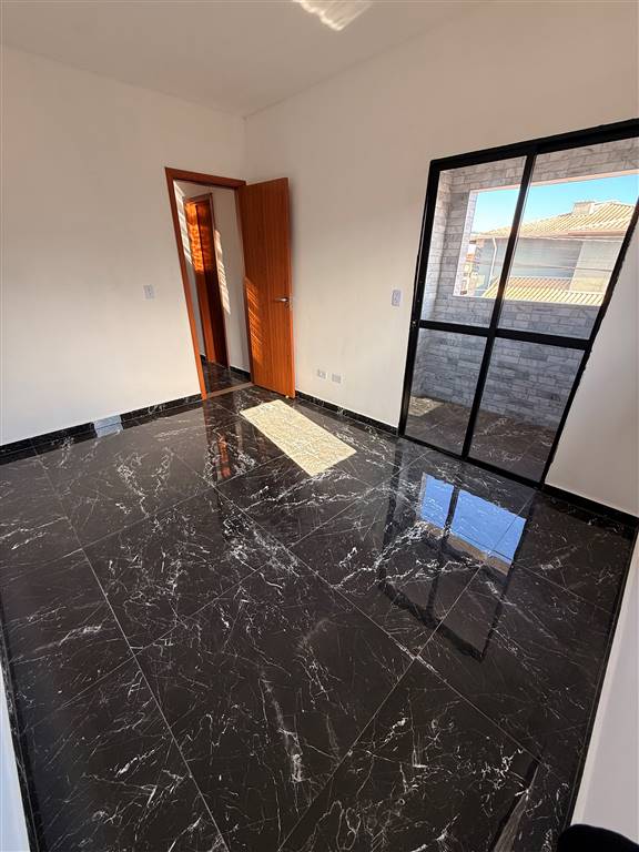 Sobrado à venda com 2 quartos, 80m² - Foto 1