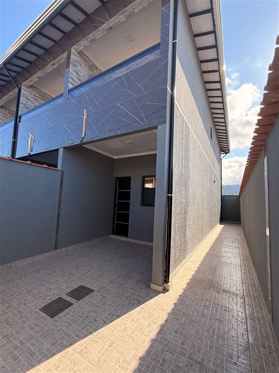 Sobrado à venda com 2 quartos, 70m² - Foto 1