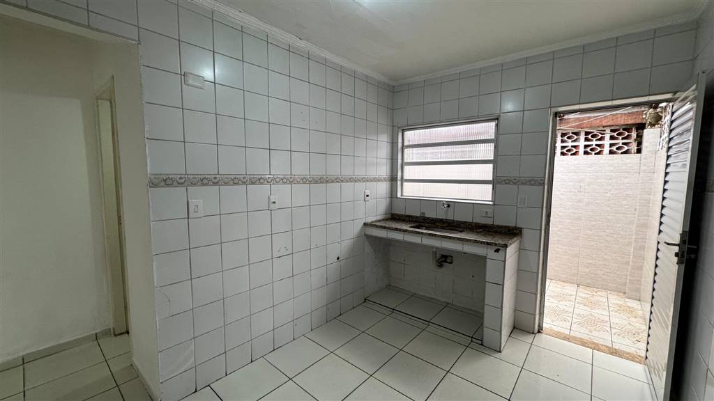Casa à venda com 2 quartos, 54m² - Foto 10