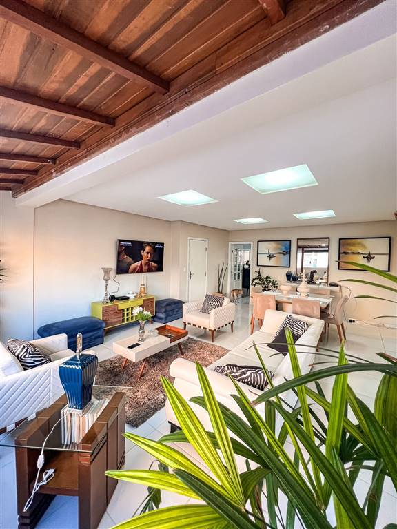 APARTAMENTO COM 219 m² - AVIAÇÃO - PRAIA GRANDE SP