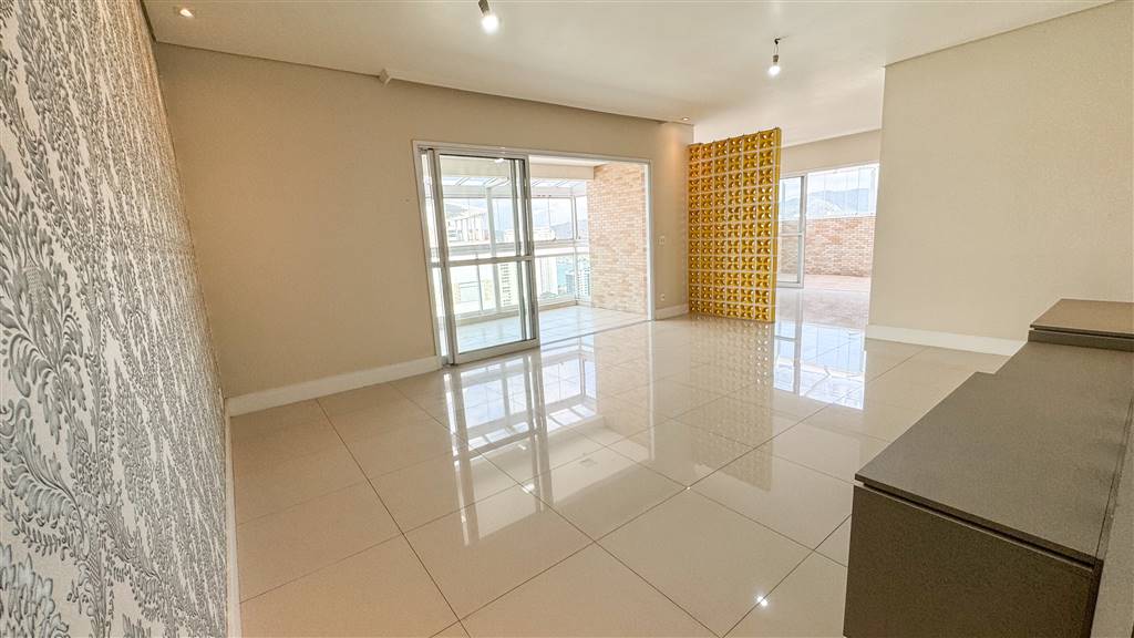 Cobertura à venda com 3 quartos, 189m² - Foto 2