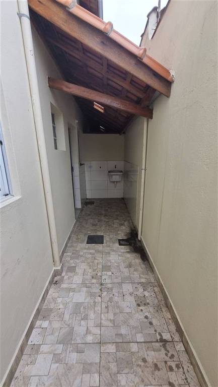 Casa à venda com 2 quartos, 47m² - Foto 1