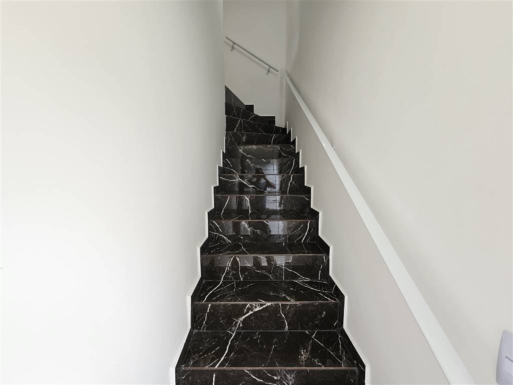 Casa à venda com 3 quartos, 70m² - Foto 8