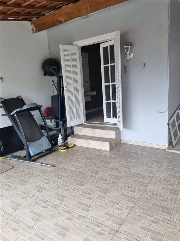 Sobrado à venda com 3 quartos, 175m² - Foto 2