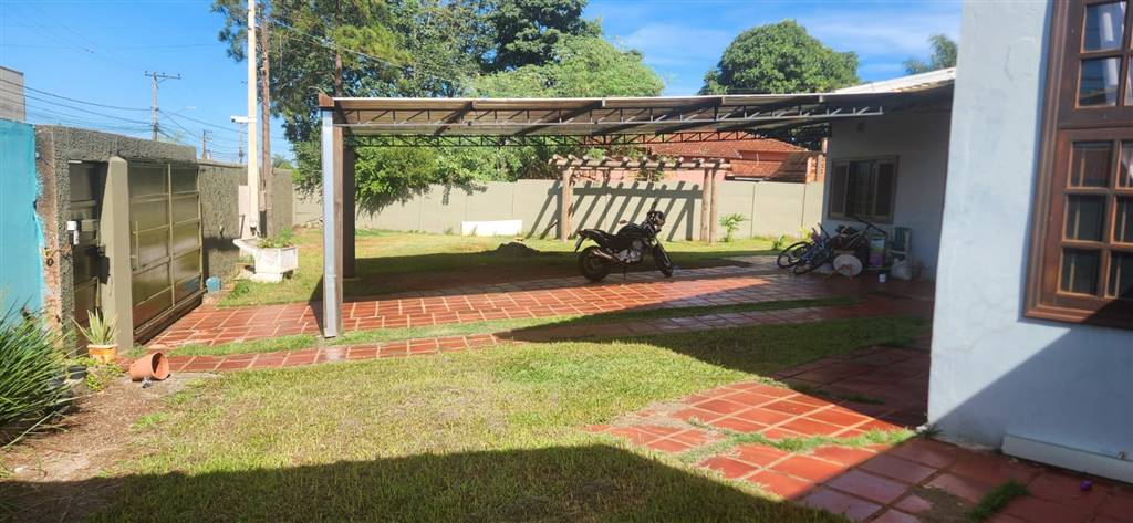 Casa à venda com 4 quartos, 320m² - Foto 3