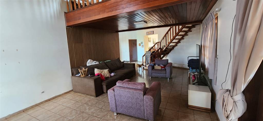 Casa à venda com 4 quartos, 320m² - Foto 14