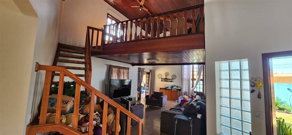 Casa à venda com 4 quartos, 320m² - Foto 17