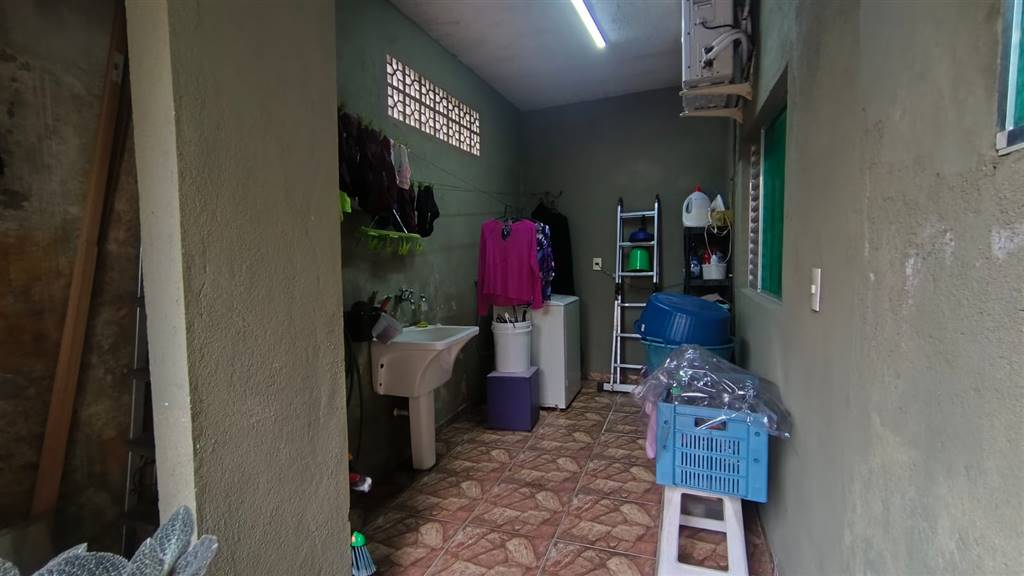 Casa à venda com 3 quartos, 140m² - Foto 18