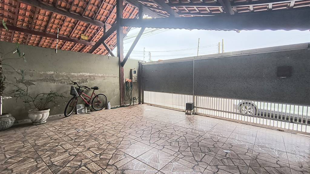 Casa à venda com 3 quartos, 140m² - Foto 2