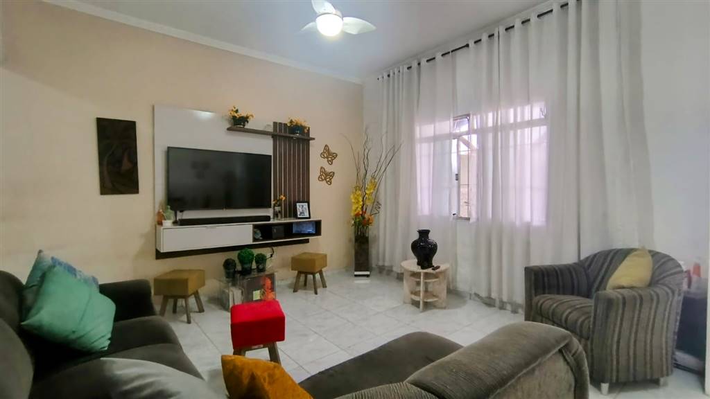 Casa à venda com 3 quartos, 140m² - Foto 3