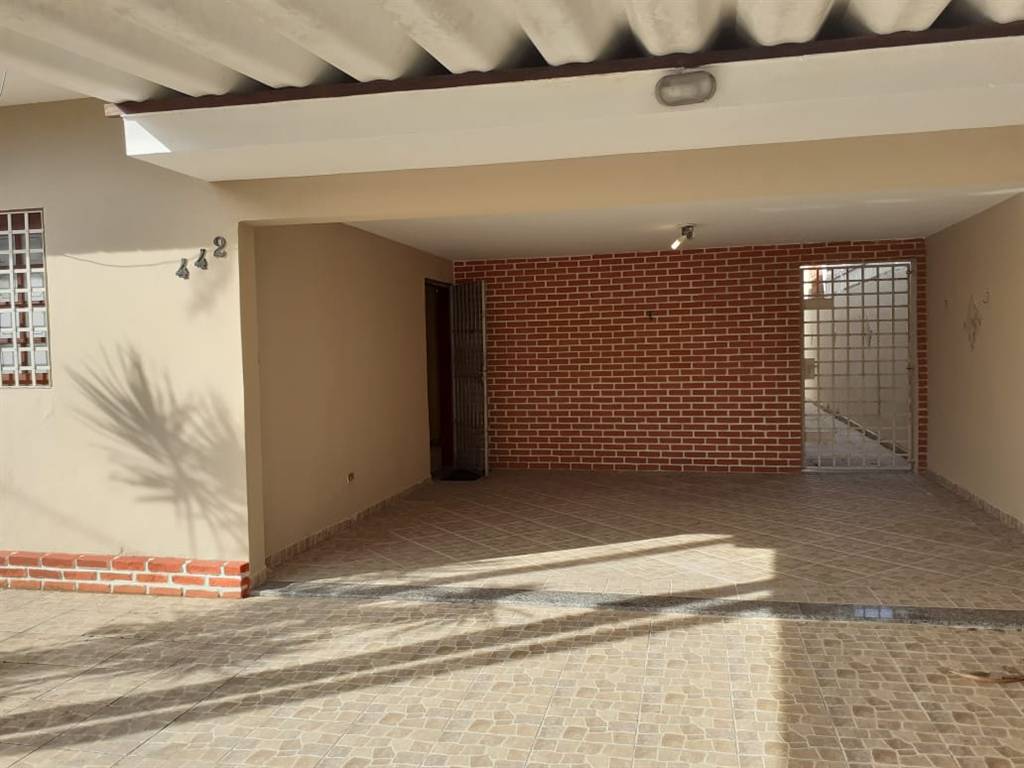 Casa, 5 quartos, 135 m² - Foto 1