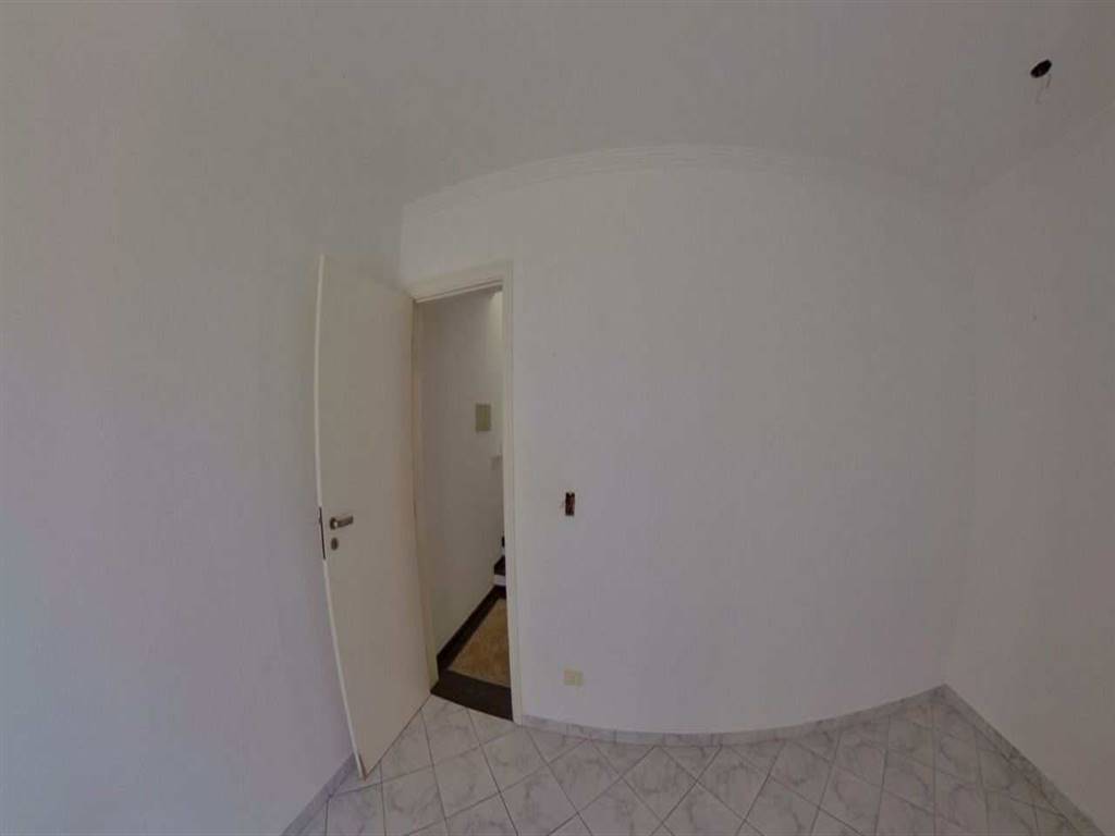 Sobrado com 3 dorms, Boqueirão, Praia Grande - R$ 780 mil, Cod: 799