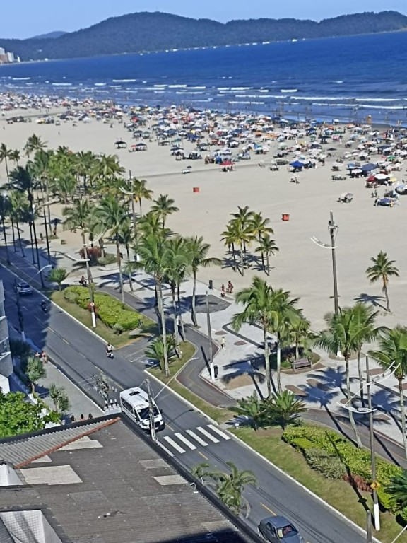 APARTAMENTO COM 65 m² - CAMPO DA AVIACAO - PRAIA GRANDE SP