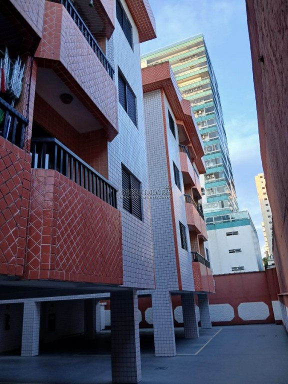 Apto a Venda Canto do Forte R$: 279 mil