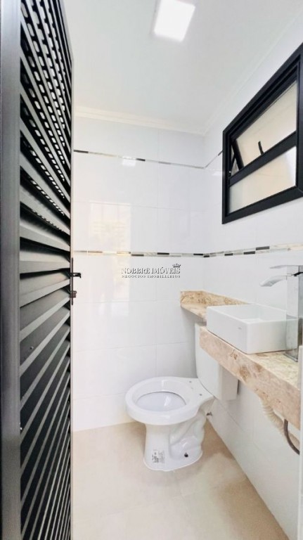Casa Geminada alto padrão.
Acabamento fino.