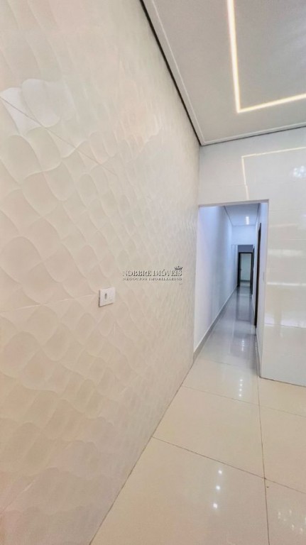 Casa Geminada alto padrão.
Acabamento fino.