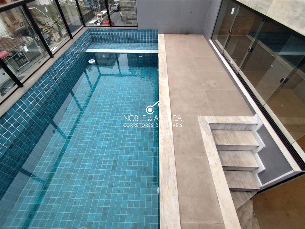 Casa à venda com 3 quartos, 280m² - Foto 1