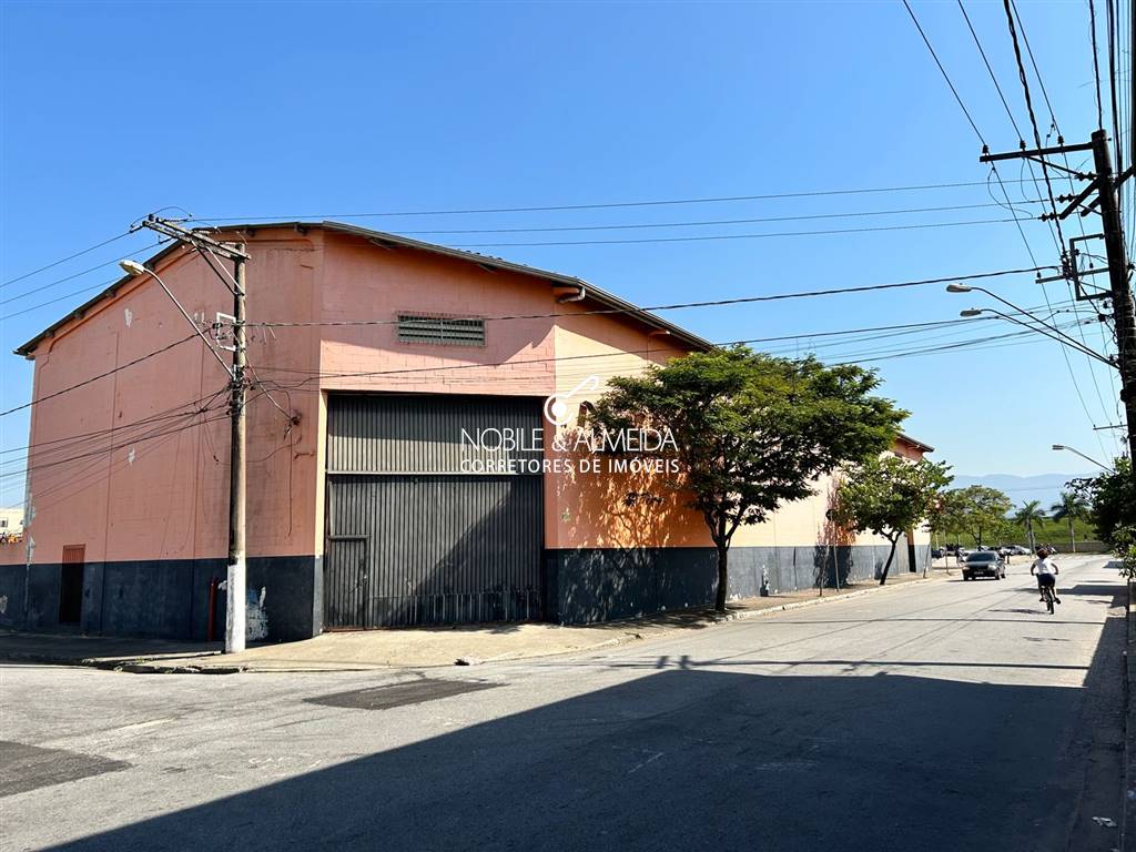 Depósito-Galpão-Armazém para alugar, 841m² - Foto 1