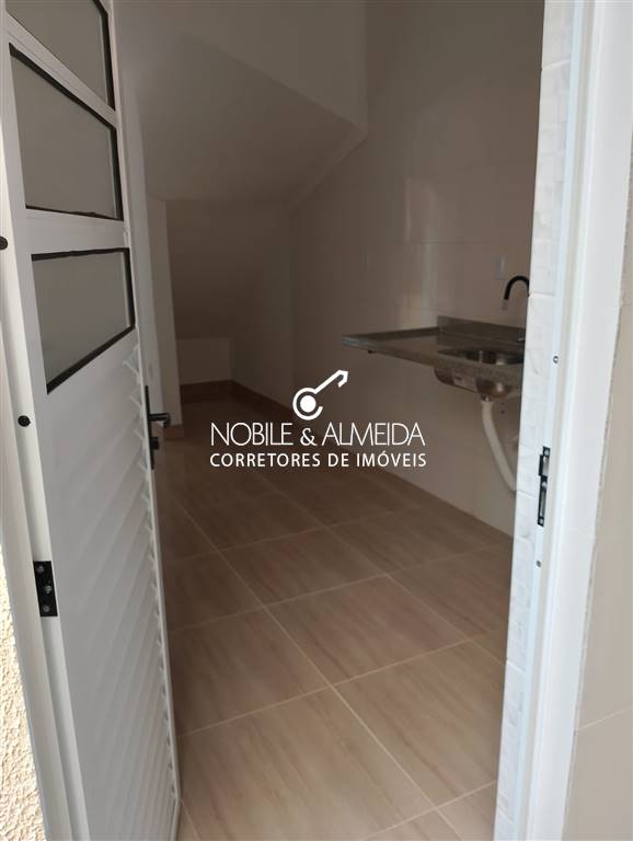 Casa à venda com 2 quartos, 46m² - Foto 3