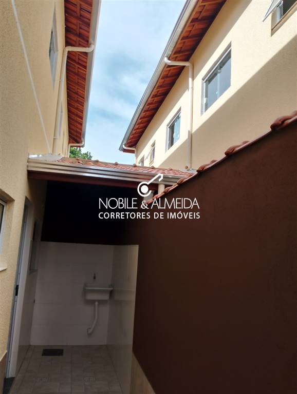Casa à venda com 2 quartos, 46m² - Foto 8