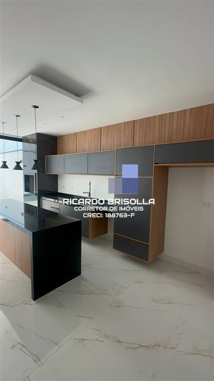 Casa à venda com 4 quartos, 250m² - Foto 4