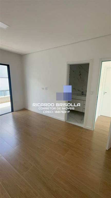 Casa à venda com 4 quartos, 250m² - Foto 23