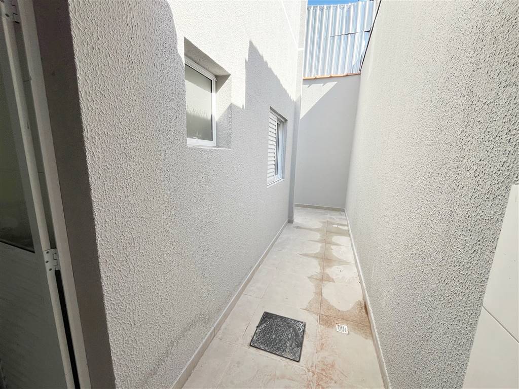 Casa à venda com 2 quartos, 51m² - Foto 5
