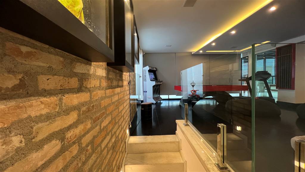 Cobertura, 3 quartos, 257 m² - Foto 2