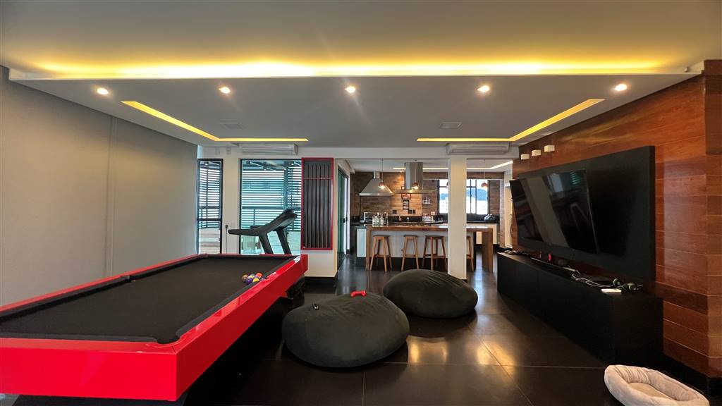 Cobertura, 3 quartos, 257 m² - Foto 4
