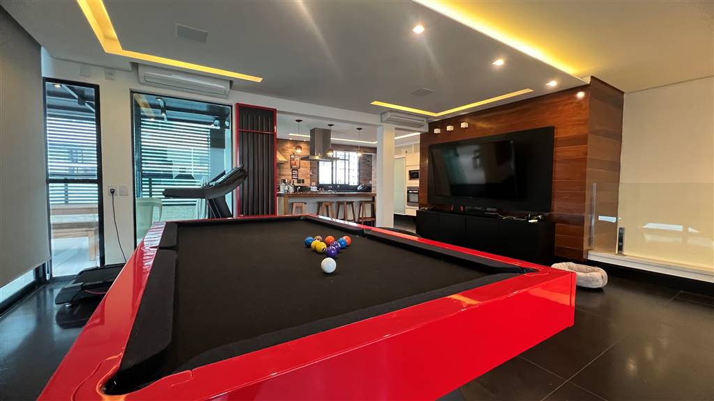 Cobertura, 3 quartos, 257 m² - Foto 7