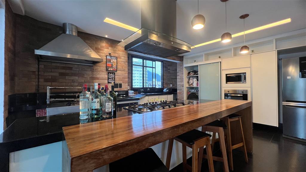 Cobertura, 3 quartos, 257 m² - Foto 11