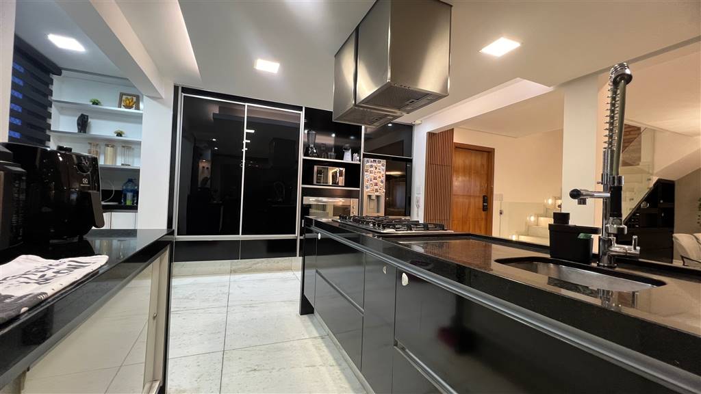 Cobertura, 3 quartos, 257 m² - Foto 30
