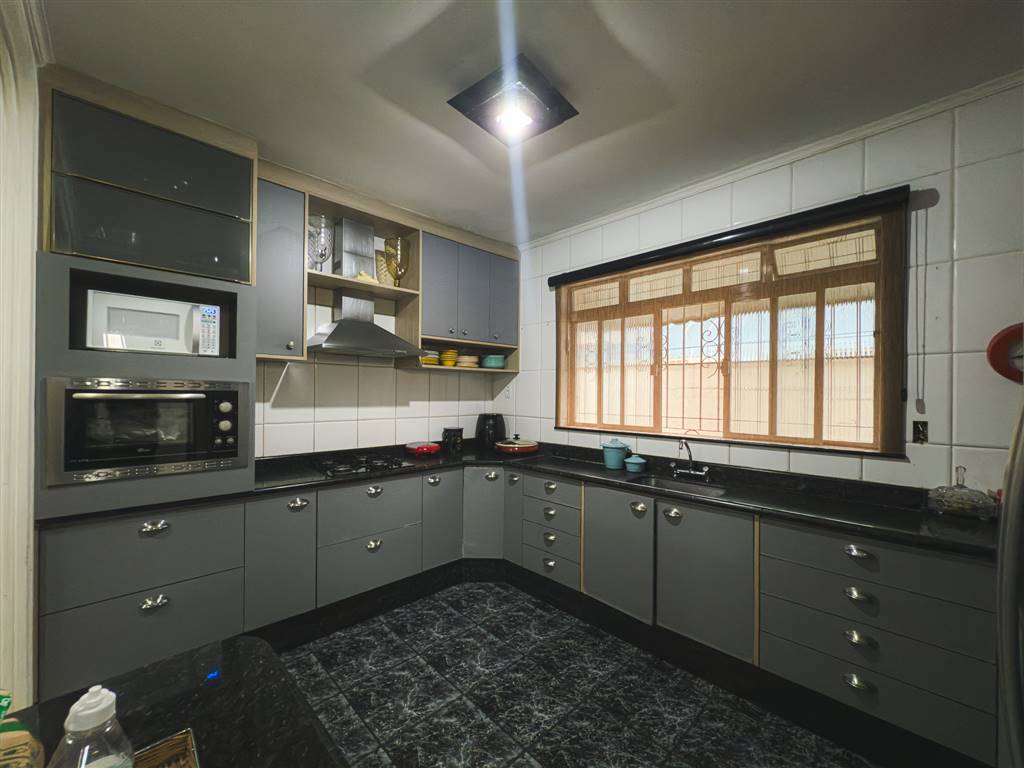 Sobrado, 4 quartos, 288 m² - Foto 25