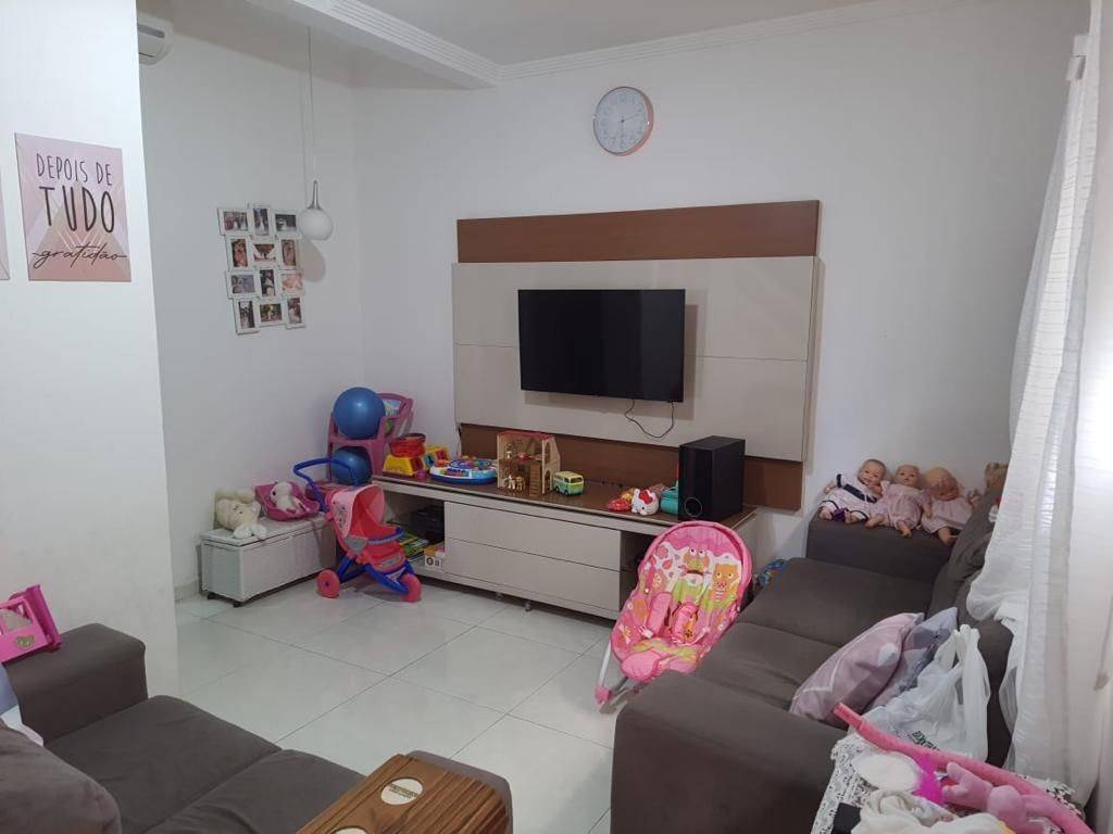 Casa, 2 quartos, 52 m² - Foto 1